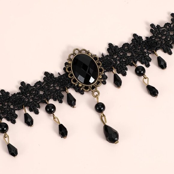 Vintage-Inspired Black Choker Necklace - Perfect for Gothic Parties & Weddings - Picture 7 of 7